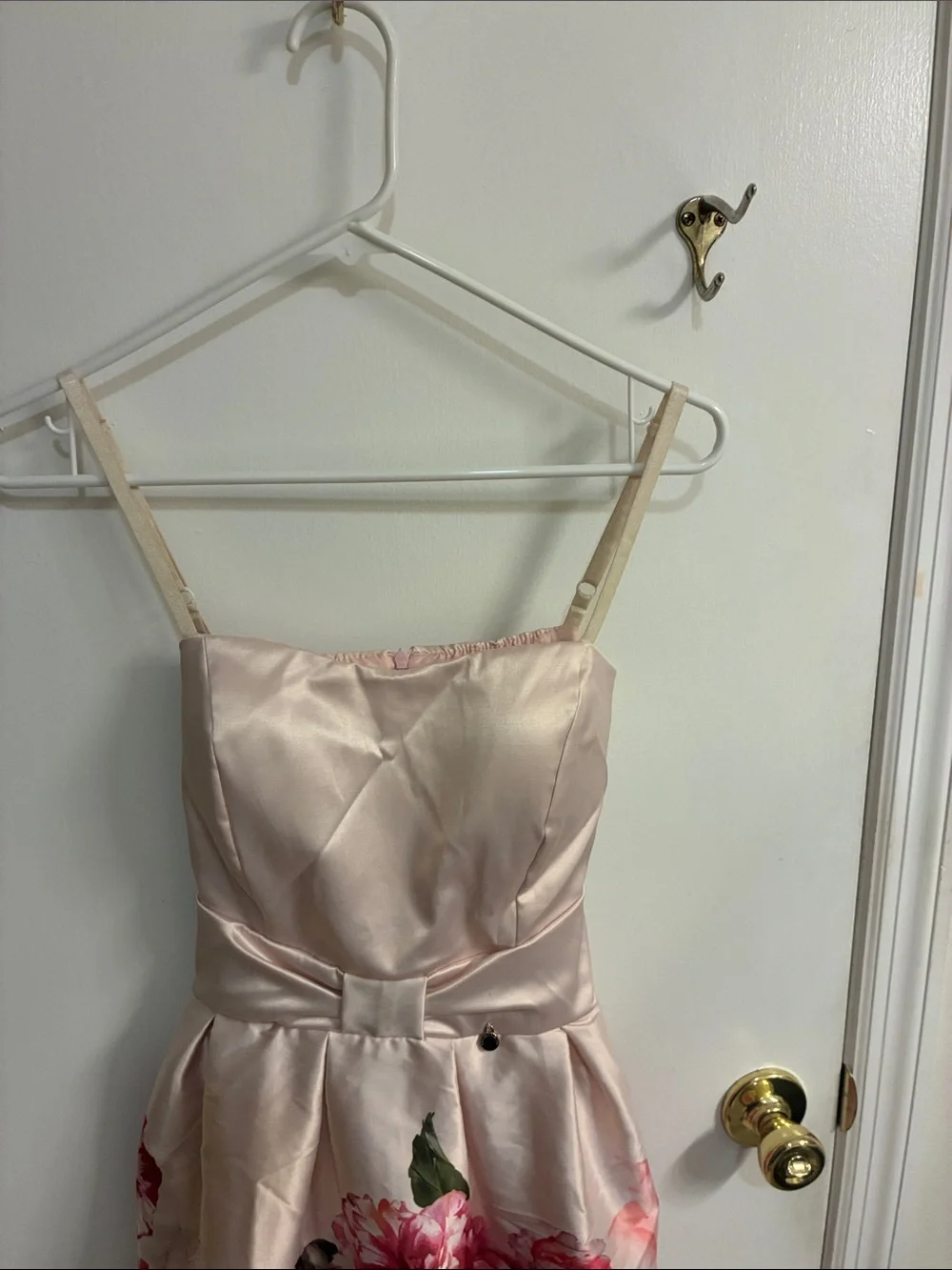 Rinascimento Pink Satin Floral Fit-and-Flare Dress with Pink & Red Blooms Sz M